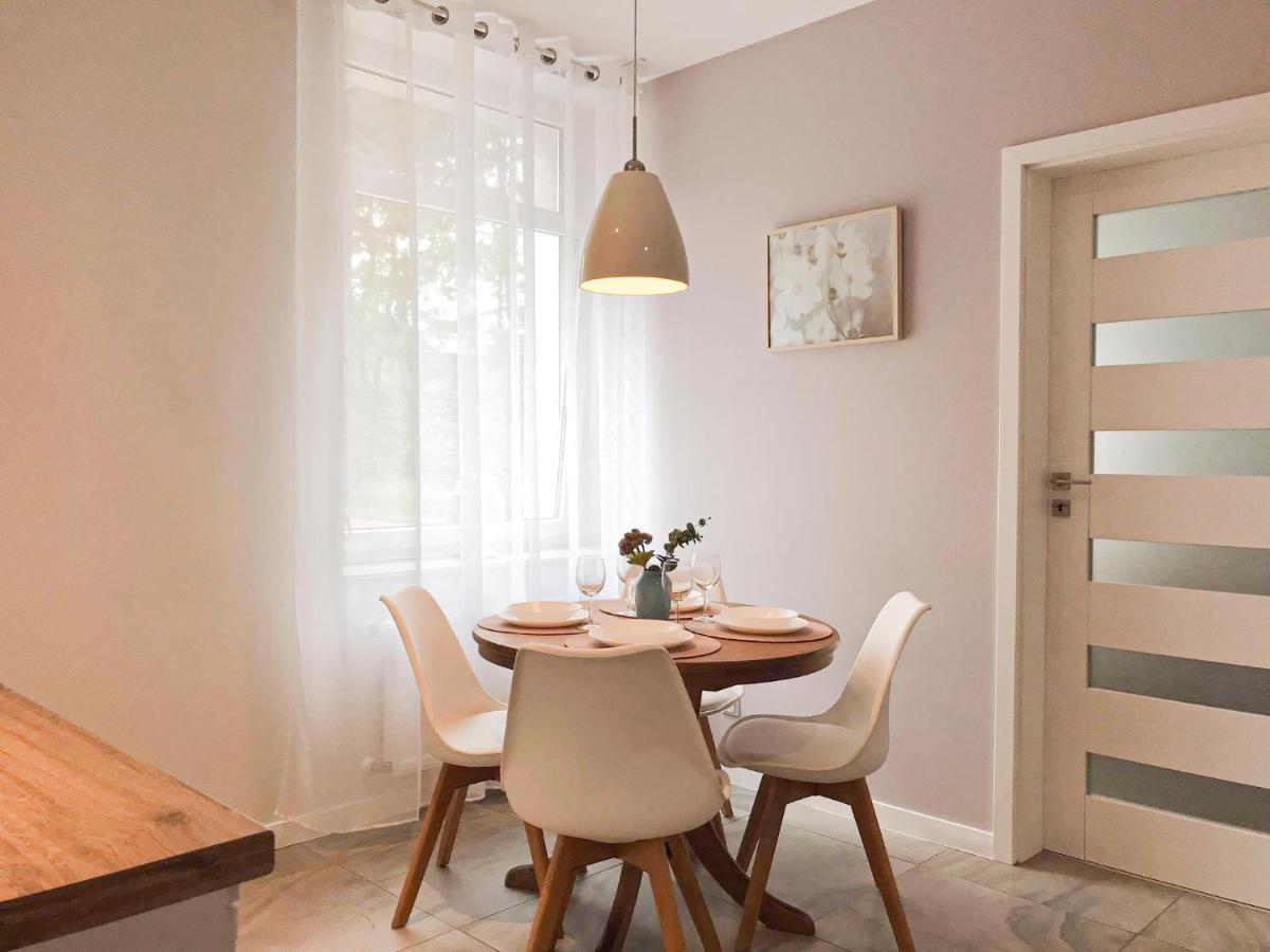 Apartment Apartament Pod Papugami Kolobrzeg-podczele Kolobrzeg
